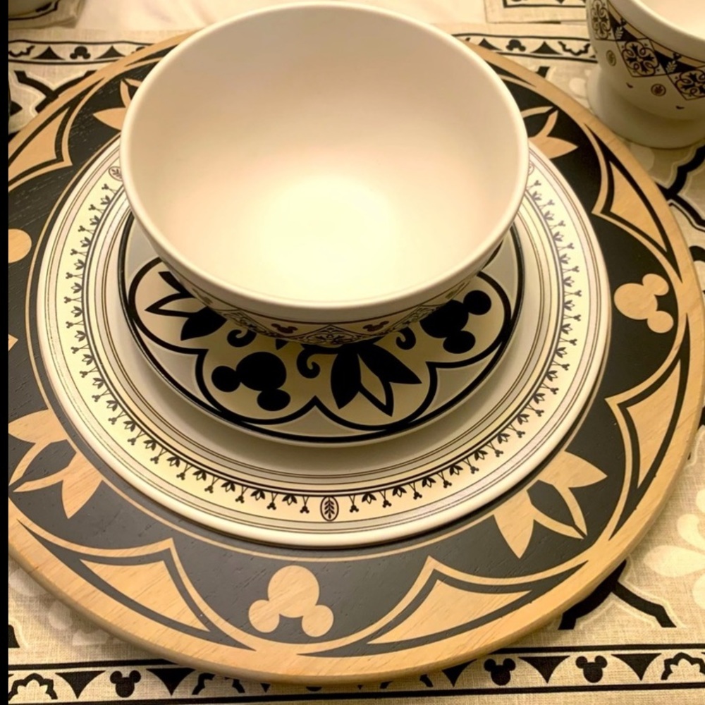 NWT Set of 4 Disney Homestead Collection placemats
